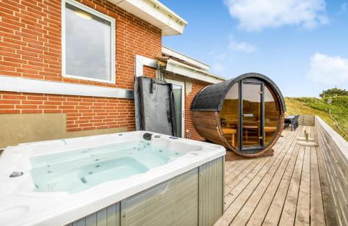 Sondervig House | Family-Friendly Holiday Home With Indoor Pool And Outdoor Spa 100 Meters From The North Sea