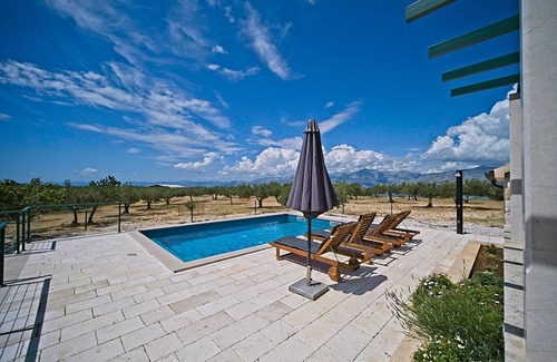 Praznica House | Family friendly house with a swimming pool Pučišća, Brač (K-21499)
