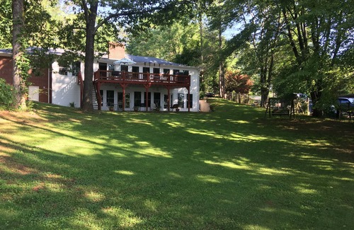 Martin House | Family Friendly Lake Front Home with Amazing Views