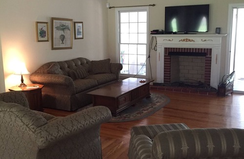 Martin House | Family Friendly Lake Front Home with Amazing Views