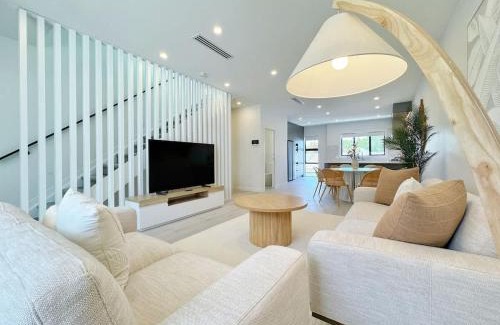 Greenlane House | Family Friendly Lux 4Beds - ASB Showgrounds & Cornwall Park