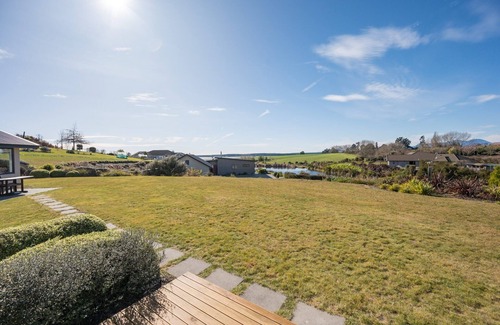 Redwood Valley House | Family-Friendly Beach Lake & Sun