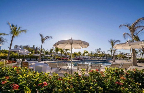 Downtown Cancun Resort | Family-Friendly Relaxation At One Of The Top Resorts In The World!