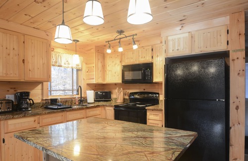 Chocorua Cabin | Family Friendly Rustic Newly Renovated Cabin Abutting The White Lake State Park.