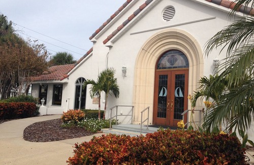 Bay Esplanade House | Family Friendly Beach Retreat, Short Walk to the Beach