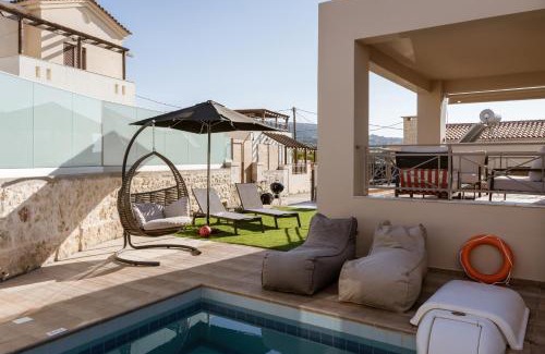 Houdetsi Villa | Family-Friendly Villa with Pool & Scenic View
