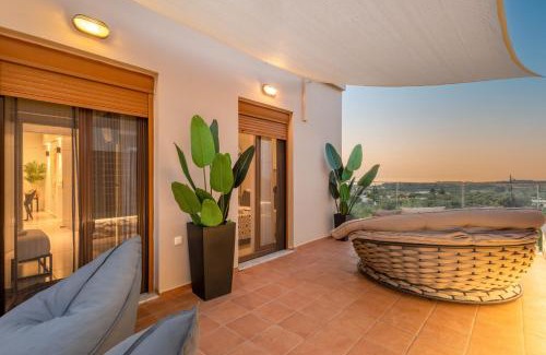 Houdetsi Villa | Family-Friendly Villa with Pool & Scenic View