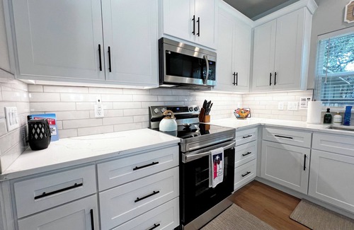 Canyon Lake Cottage | Family Fun, New 3 BDR Home Near Canyon Lake!