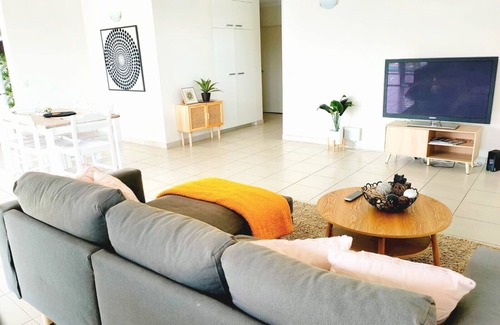 Rapid Creek Apartment | Family Gateway to Seashore