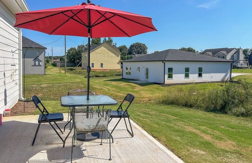 Lavonia House | Family Getaway Near Lake Hartwell + Tugaloo Trails