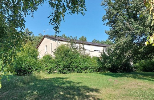Bazouges-sur-le-Loir Cottage | Family home near Zoo and racetrack