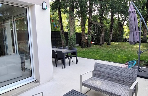 Ragon et la Malnoue House | Family home near Nantes with public transport and shops