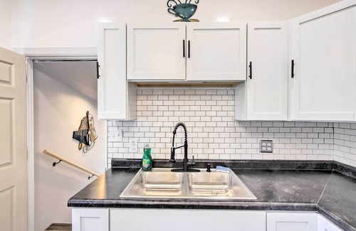 Kewaunee House | Family Home w/ Yard, Half-Mi to Lake Michigan