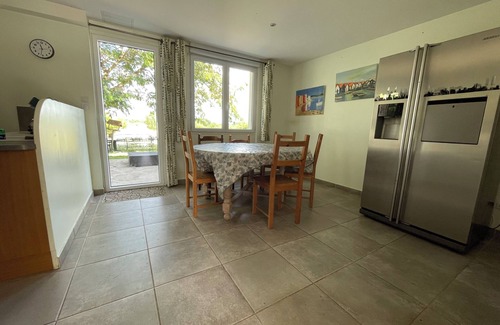 Bouvet Island House | Family house sleeps 12 - 6 bedrooms - swimming pool - very large garden
