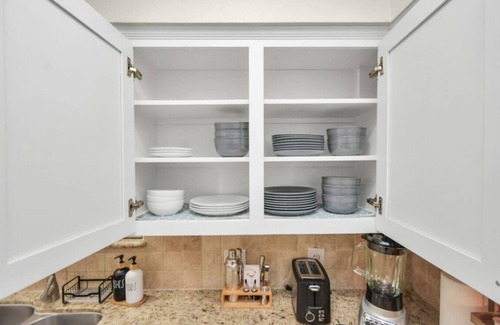 Westbury House | Family Paradise: Private Pool, Play Area