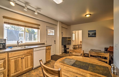 Fritz Creek House | Family Retreat ~ 8 Mi to Downtown + Bishops Beach!