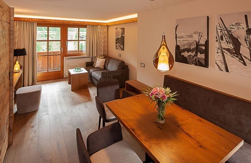 Damuels House | Family room with breakfast - Berghotel Madlener