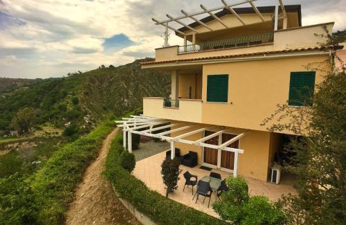 Parghelia Apartment | Family Sea-View Retreat in Parghelia