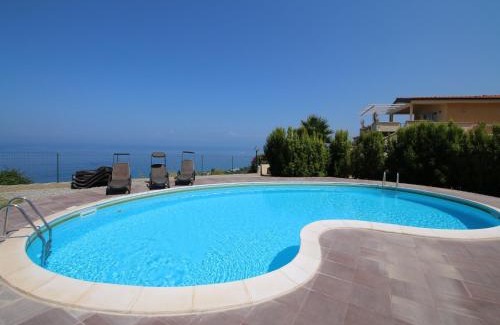 Parghelia Apartment | Family Sea-View Retreat in Parghelia