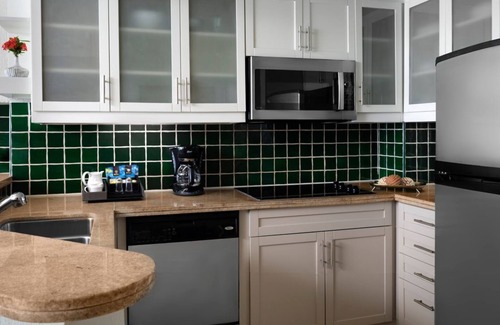 Zona Hotelera Apartment | Family sized Suite in Cancun - minutes from the beach!