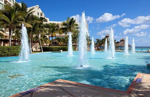 Zona Hotelera Apartment | Family sized Suite in Cancun - minutes from the beach!