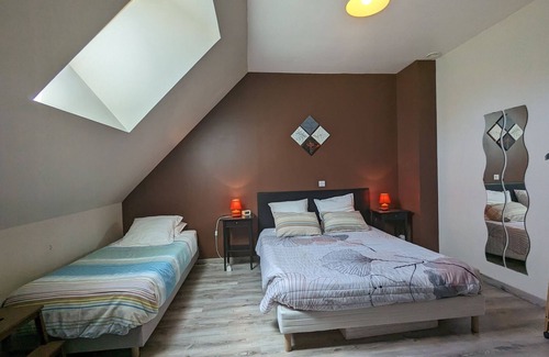 Neuvy-Saint-Sepulchre Bed & Breakfast | Family Suite with Breakfast, Terrace, and Private Floor - Neuvy-Saint-Sépulchre