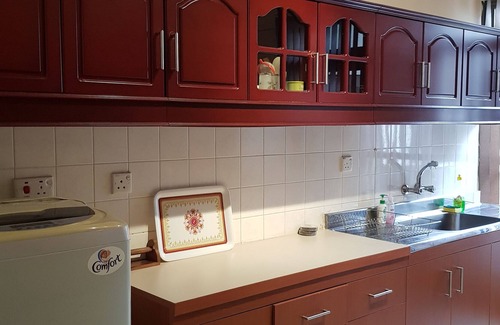 Bambalapitiya Apartment | Family Vacation for 8 Guests