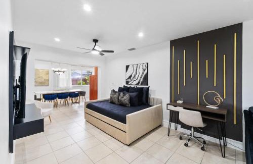 Hollywood House | Family Vibes at Pines