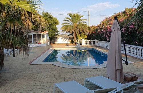 Marseillan Villa | Family Villa set in a mediterranean garden overlooking the Thau Lagoon