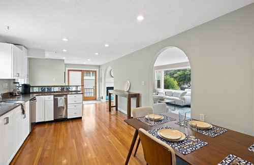 Kenberma House | Family Visit Ocean Views Private Yard Perfect for Large Families