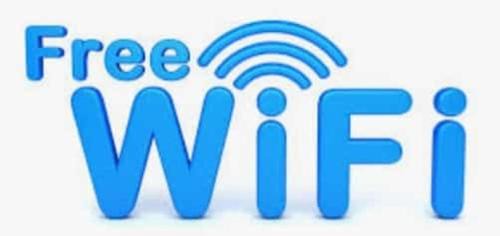 Lira House | Famko Hotel - Sleeps 24 - Parking - Garden