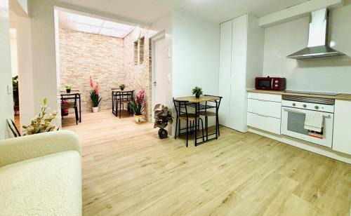 Area Metropolitana de Murcia Apartment | Famycus Rooms - Murcia Centro