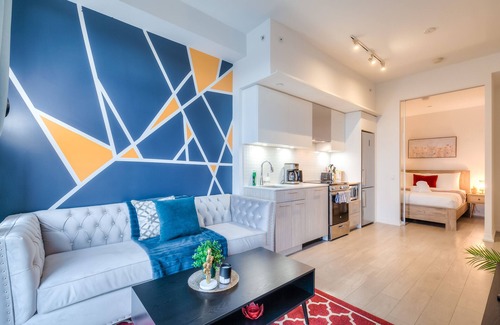 Garden District Apartment | Fancy 2BR Suite in Jarvis