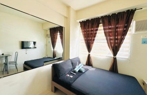 Highway Hills Apartment | Fancy Condo with Unli Wifi and Netflix