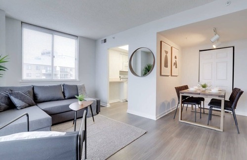 Ballston Apartment | Fantastic 2 BR Apt in Ballston With City View