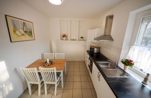 Marienthal Apartment | Fantastic apartment with balcony for 4 people in Hamburg Marienthal