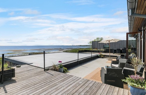 Lystrup House | Fantastic cottage overlooking the water and close to Aarhus.