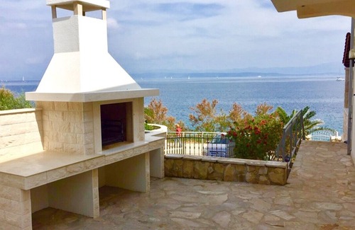 Stomorska Apartment | Fantastic holiday apartment on the seafront with large terrace