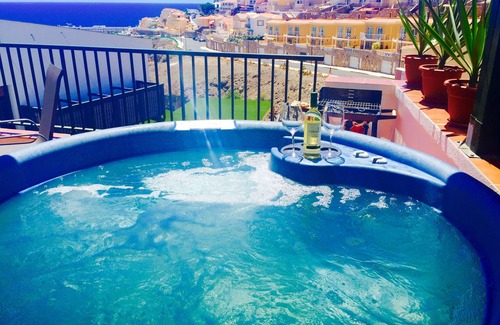 Patalavaca Villa | Fantastic Holiday Villa,Private Swimming Pool,Hot Tub Jacuzzi,BBQ,WIFI,Sleeps x8
