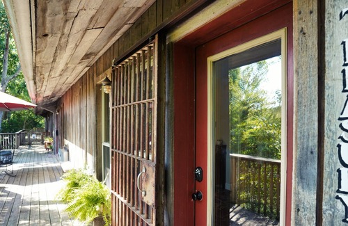 Springfield Apartment | Fantastic Kelly’s Jubilee suite