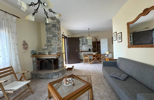 Nikita House | Fantastically located holiday house directly at the sea, Wifi | Nikiti, Chalkidi