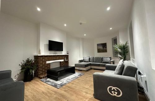 Swanley House | Farm House