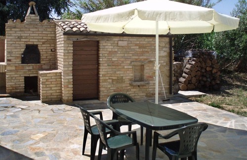 Ortona Apartment | Farmhouse apartment in Contrada Lazzaretto, Ortona, Abruzzo, Italy