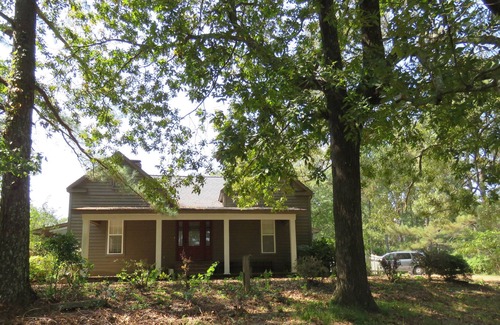 Water Valley Other | Farmhouse escape near Oxford and minutes from Historic Water Valley Main Street