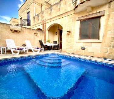Qala House | Farmhouse Grazzja with pool