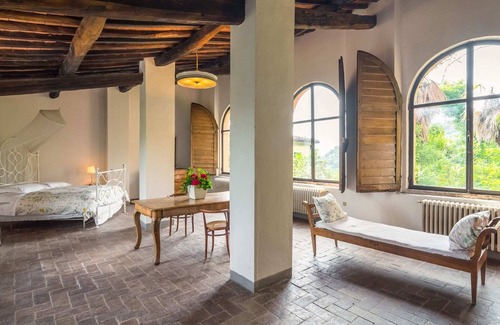 Bacchereto Other | Farmhouse in Tuscany near Renaissance Villa