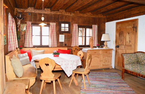 Weisspriach House | Farmhouse in Weißpriach near Mountain Lakes
