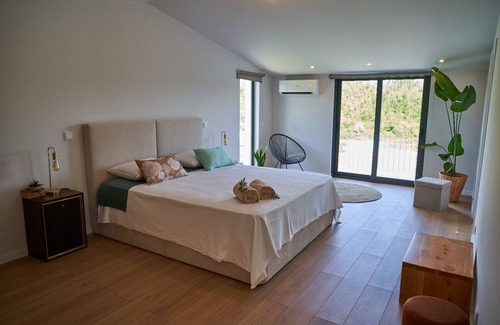 Cardielos Other | Farmhouse 'Sky House By Everkind' with Mountain View, Wi-Fi and Air Conditioning