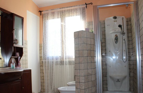 Gli Angeli House | farmhouse surrounded by greenery near the city center and 10 minutes from the sea