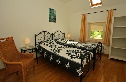 Beertsenhoven House | Farmhouse Wijlre near Scenic Lake, cleaning included